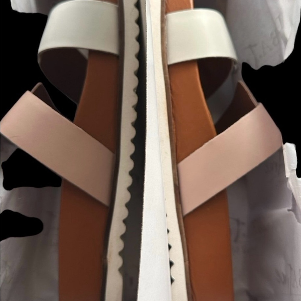 Diba True Carol Bee genuine leather upper buckled sandle MSRP $110 (9.5 M) - Picture 10 of 11